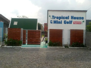 Tropical House and Mini Golf Yogyakarta