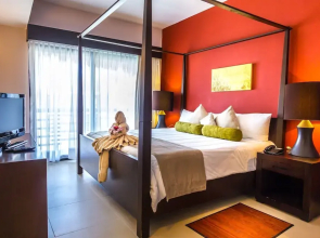 Aldea Thai 306 2 Bedroom Condo by RedAwning