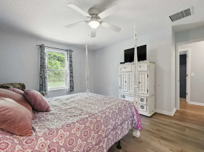Ocean Blue Haven - Stay for 6!