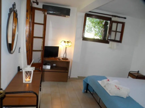 Yiannis Studios