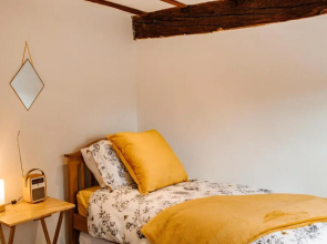 Period 4 storey town house in the heart of Bewdley - Sleeps 6 - Free private parking for 1 car