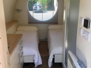 Eriskay Guest House and Aviemore Glamping