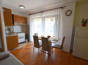Apartment Biserka