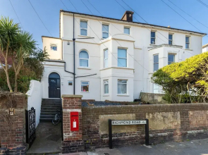 Host Stay Round Hill Apartment