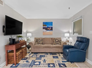 Steps to Pool & Beach: Family Condo in Hilton Head
