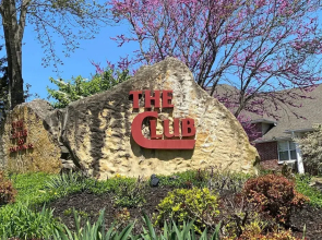 Club D-11 in Branson