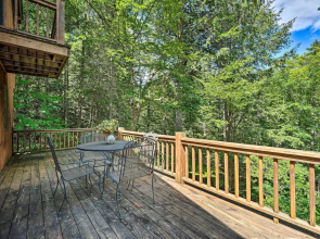 Spacious Dover Home w/ Sauna < 5 Miles to Ski!