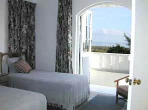 Paradise Burlington Villa