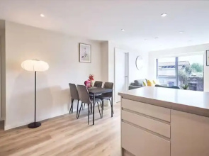 Near Xmas Market & Stadium-parking-wifi-sleeps 6