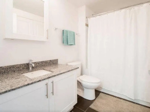 Nge Stays - Rideau Street Apartments