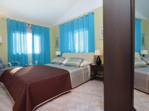 Nice Home in Kastel Novi With Wifi and 5 Bedrooms