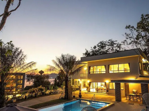 Villa with Jacuzzi &Stunning Seaview V30