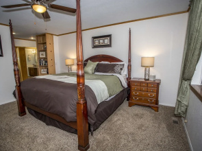 Majestic Pines 3 Bedroom Apts by RedAwning