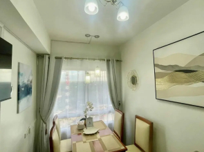 Mesavirre Bacolod | Elegantly Furnished 1BDM w/Balcony @ LOPEZ LUX.