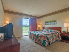 Crown Resorts at Lake Tansi West