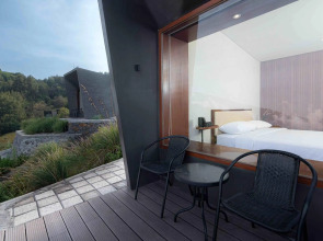 Premier Inn Dubai Ibn Battuta Mall