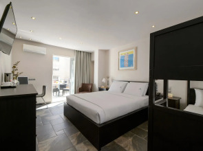 Piraeus City Hotel