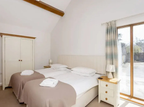 Bright Cotswolds Home near Littleworth