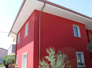 Holiday Apartment near Lake, Shared Swimming Pool