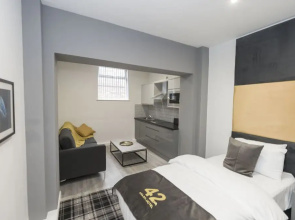 42 Apart Hotel