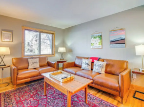 Dog-friendly Frisco Escape: Walk Downtown!
