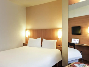 Mercure Paris Butte Montmartre Basilique