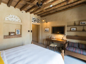 Отель Al Seef Heritage Hotel Dubai, Curio Collection by Hilton