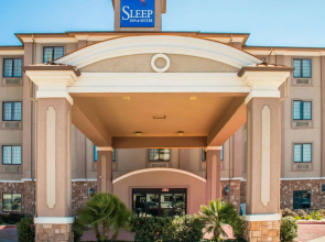 Sleep Inn & Suites at Six Flags