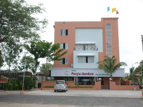 Hotel Pooja Garden