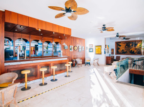 Hotel Roger de Flor Seleqtta