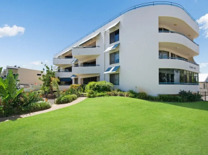 Everything you need including a pool! Karoonda Sands Apartments