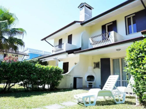 Villa in Caorle Near Spiaggia Tartaruga