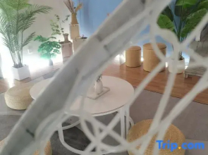 The Daze Apartment Hotel