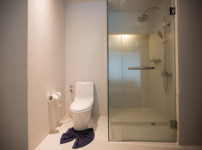 Sugar Palm Grand Hillside