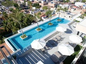 Top Bright Airy Studio