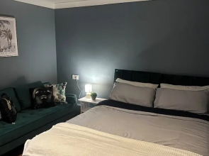 Luton City Apartment Retreat