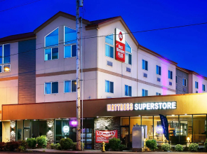 Best Western Plus Battle Ground Inn & Suites