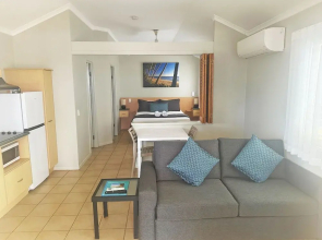 Ellis Beach Oceanfront Bungalows