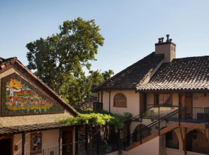 Rancho Caymus Inn