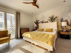 Princess Blue, 3BDR, Beach Front Deluxe, Orient Bay, Pool, Wifi 100 Mps