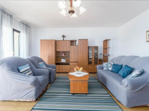 Apartment Paola for Max 7 Pax with 3 Bedrooms Large Garden And Spacious Balconies Overlooking the Sea