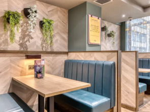 Premier Inn Glasgow City - George Square