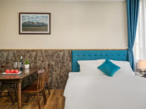 Celina Hotel & Apartment