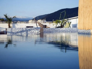 Отель Laza Hall