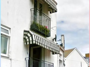 Teign Townhouse within reach of the beach