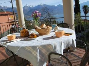 Wohnung ANNETTA mit Sicht auf See und Berge für 4-5 Personen