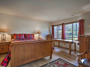 Vernon Township Condo Near Golfing + Skiing!
