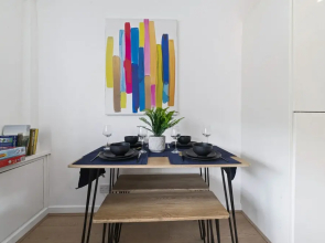Village Cwtch Whitchurch Apartment