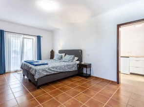Casa Cinco Cupulas AM