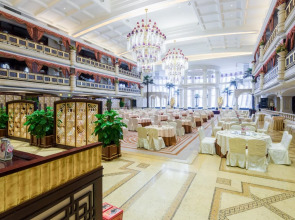 Royal Mediterranean Hotel